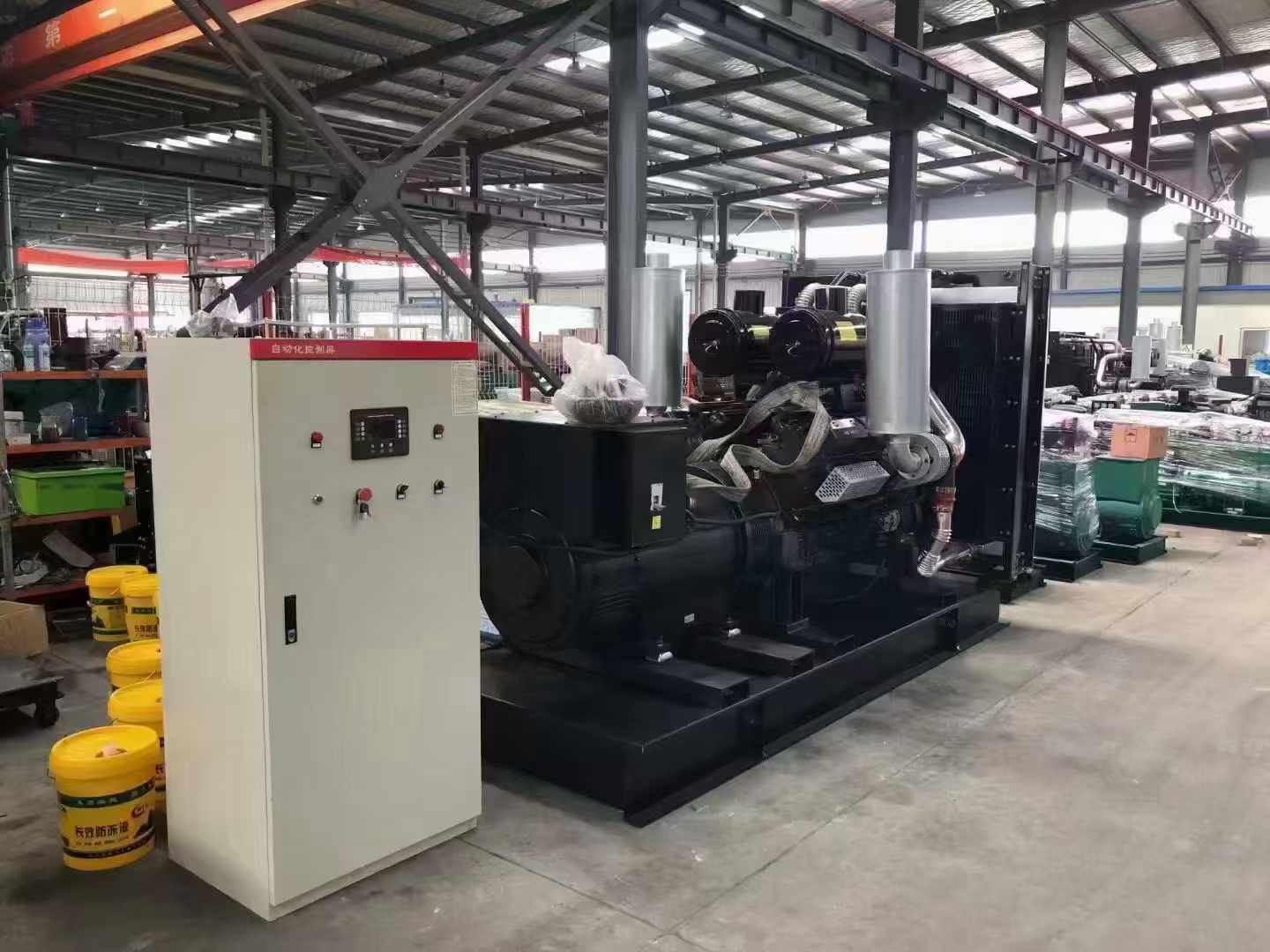 利州柴油发电机运行时的噪音和振动水平如何?