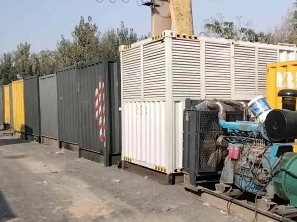 利州200KW柴油发电机机组每小时油耗是多少？